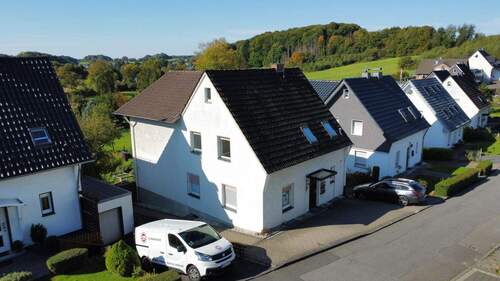 Außenansicht - Freistehendes Zweifamilienhaus mit großem Grundstück in Kürten-Miebach