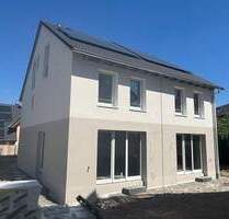 Energieeffizienter Neubau in Dresden-Gittersee - jetzt Doppelhaushälfte sichern! Einzug Frühjahr´26 - Dresden / Coschütz/Gittersee