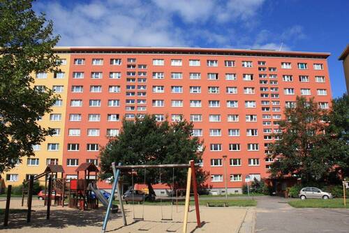 Vorderansicht - Etagenwohnung mit 71,20 m² in Chemnitz zur Miete