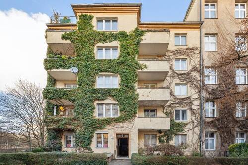 Hausansicht - 3 Zimmer Etagenwohnung zum Kaufen in Berlin