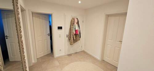 Flur Bild 2.jpg - 