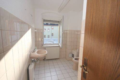 Bad1 - Etagenwohnung mit 69,00 m² in Döbeln zur Miete