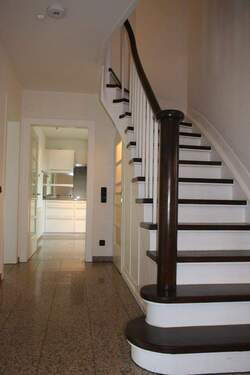 Blick zur Küche - 5 Zimmer Einfamilienhaus in Ratingen