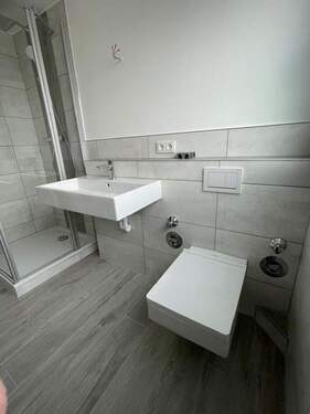 Badezimmer - Etagenwohnung mit 85,30 m&sup2; in Moers zur Miete