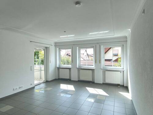 EG Wohnzimmer - 8 Zimmer Mehrfamilienhaus, Wohnhaus zum Kaufen in Eggolsheim