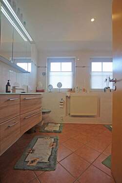 Voll- und Duschbad - Bild 1 - 