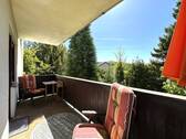 ... Balkon im EG mit ... - 