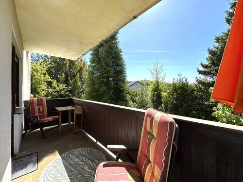 ... Balkon im EG mit ... - 