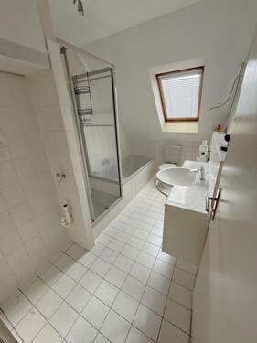 Blick ins Badezimmer - 