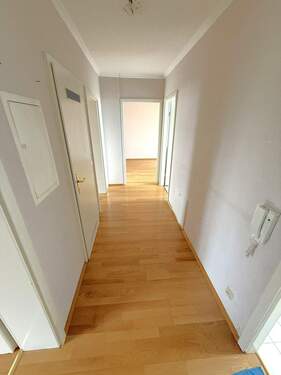 Flur - 3 Zimmer Etagenwohnung in Erlangen