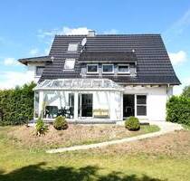 Saniertes Schmuckstück mit Charme - Einfamilienhaus mit weitläufigem Garten in Heringen !
