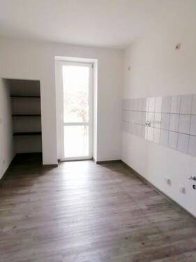 Küche mit Ausgang zur Terrasse - 4 Zimmer Terrassenwohnung zur Miete in Nordhausen
