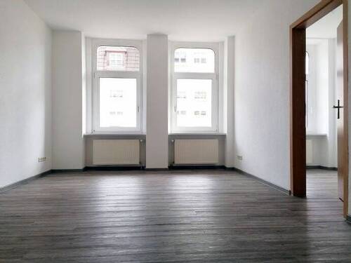Schlafzimmer 3 mit kleinerem Abstellraum / Büro - 