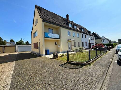 Zufahrt - 1 Zimmer Mehrfamilienhaus, Wohnhaus in Leverkusen