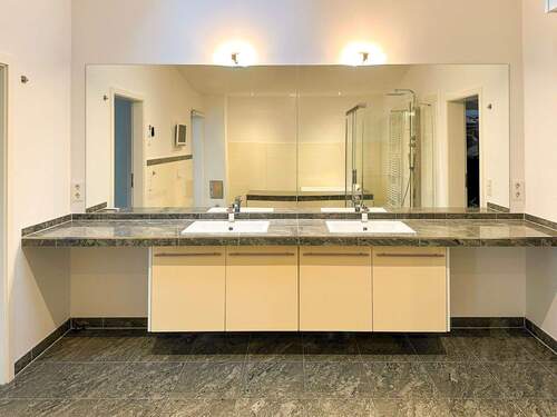 Elegante Doppelwaschbecken - 