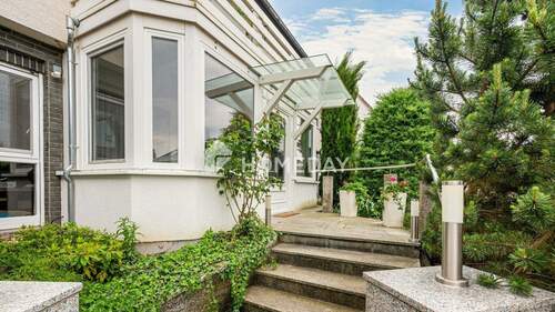 Außenansicht 3 - Einfamilienhaus mit 250,00 m&sup2; in Keltern zum Kaufen