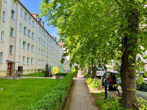 Straßenseite - 