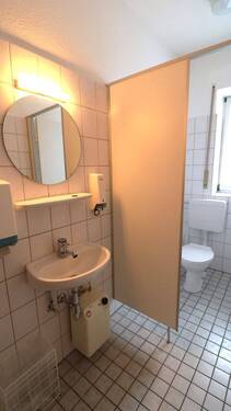 WC - 