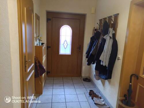 Flur - 4 Zimmer Mehrfamilienhaus, Wohnhaus zum Kaufen in Hoyerswerda
