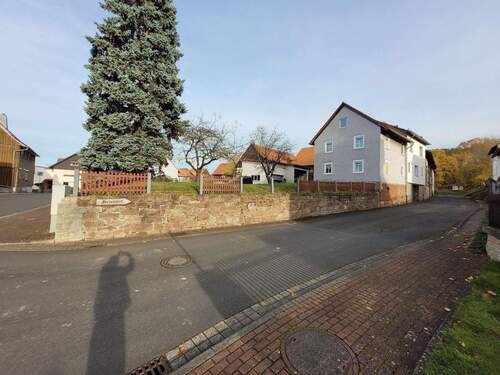 20251105_142959.jpg - Einfamilienhaus mit 232,00 m&sup2; in Niederaula zum Kaufen