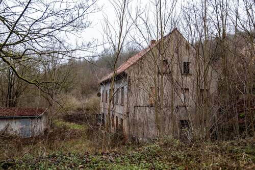 Ansicht - Lost Place ............. hauchen Sie diesem Ort neues Leben ein !