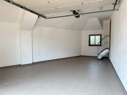 auch in der Garage - viel Platz- - 