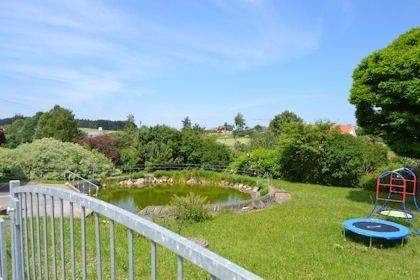 schöner Garten - 164 m² Wohnkomfort: 4 Zimmer mit Balkon, Garage & Garten