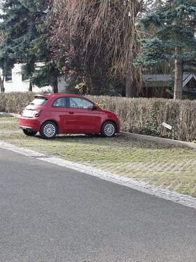 PKW-Stellplatz.jpg - 