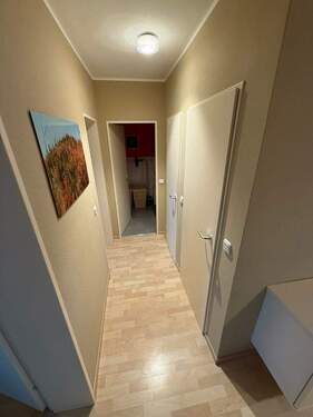 Flur - Etagenwohnung mit 89,00 m&sup2; in Hamburg / Volksdorf zum Kaufen