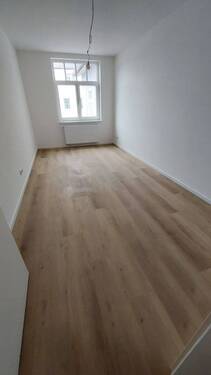 20260505_123924.jpg - Etagenwohnung mit 102,70 m&sup2; in Dessau-Roßlau zur Miete