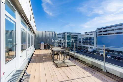 Großzügige Dachterrasse - 