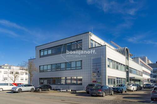 Attraktives Büro- und Geschäftsgebäude mit gepflegtem Erscheinungsbild - 