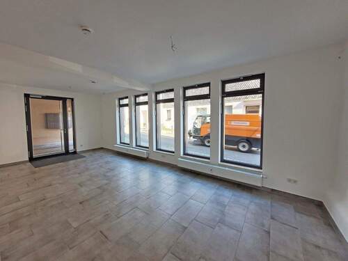 20250930_141830.jpg - Büro zur Miete in Bad Hersfeld