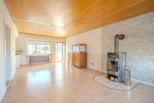 Wohnzimmer - 4 Zimmer Reihenendhaus zum Kaufen in Sehnde