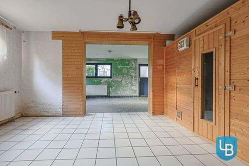 Geteilter Hobbyraum mit Außenzugang - 