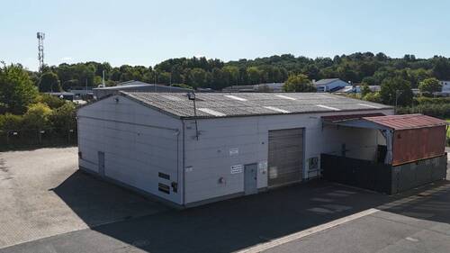 DJI_20250818102248_0033_D - Lagerhalle im Gewerbegebiet Mülheim-Kärlich