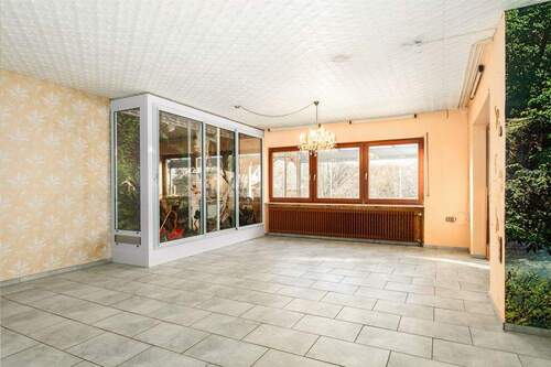 Wohnzimmer EG - 7 Zimmer Mehrfamilienhaus, Wohnhaus zum Kaufen in Burgthann/ Oberferrieden