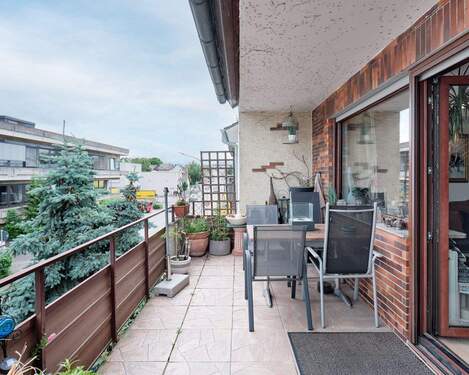 Geräumiger Balkon - 