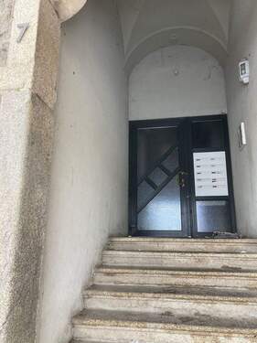 Eingangsbereich - 1 Zimmer Mehrfamilienhaus, Wohnhaus zum Kaufen in Reichenbach im Vogtland