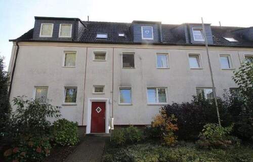 Hausansicht - Attraktive 2-Zimmer-Wohnung in ruhiger Lage - frisch renoviert!