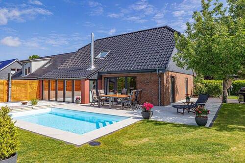 Wohlfühlgarten - Modernes, kernsaniertes Einfamilienhaus mit Pool, Traumgarten und hochwertiger Ausstattung