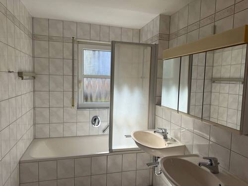 Bad mit Fenster - 