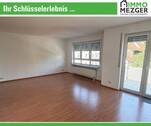 Wohnzimmer - ++schöne Singlewohnung im 2.OG mit EBK, Balkon und Stellplatz ++