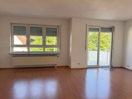 Wohnbereich mit Balkonausgang - Etagenwohnung mit 62,00 m&sup2; in Schwieberdingen zur Miete