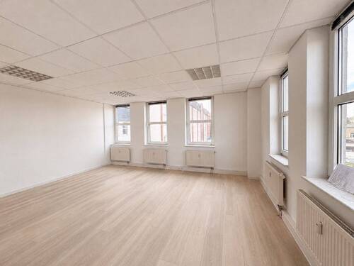 Büroraum 1 (Referenzboden) - 80m² Bürofläche in modernem Geschäftshaus!