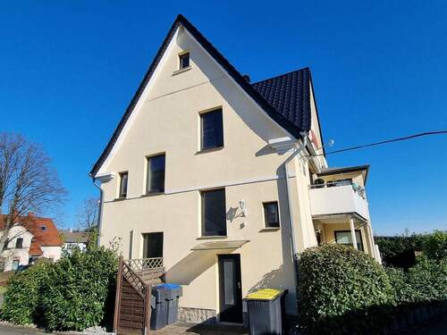 Hausansicht - 9 Zimmer Mehrfamilienhaus, Wohnhaus zum Kaufen in Oerlinghausen