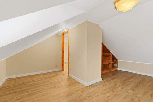 Zimmer 2 Dachgeschoss - 