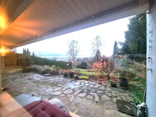 Ausblick vom Wohnzimmer - 6 Zimmer Einfamilienhaus zum Kaufen in Amberg