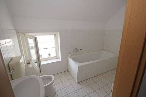 Bad - Etagenwohnung mit 52,00 m² in Döbeln zur Miete