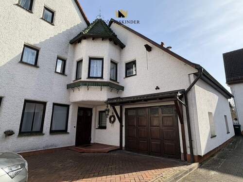 Außenansicht - Mehrfamilienhaus, Wohnhaus mit 197,00 m&sup2; in Dettingen unter Teck zum Kaufen